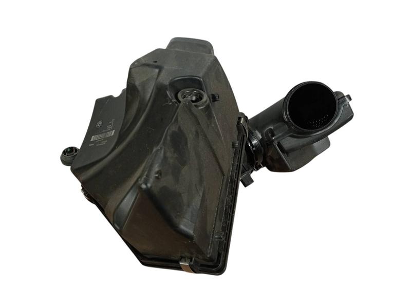 13718601677 Caja filtro de aire BMW 1 Series F20, 1 Series F20 LCI, 1 Series F21, 1 Series F21 LCI, 2 Series F22, 2 Series F22 LCI, 2 Series F23, 2 Series F23 LCI, 3 Series F30, 3 Series F30 LCI, 3 Series F31, 3 Series F31 LCI, 3 Series F34 GT LCI, 4 Series F32, 4 Series F32 LCI, 4 Series F33, 4 Series F33 LCI, 4 Series F36 Gran Coupé LCI