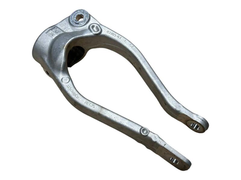 31126898315 Soporte inferior amortiguador BMW 7 Series G70