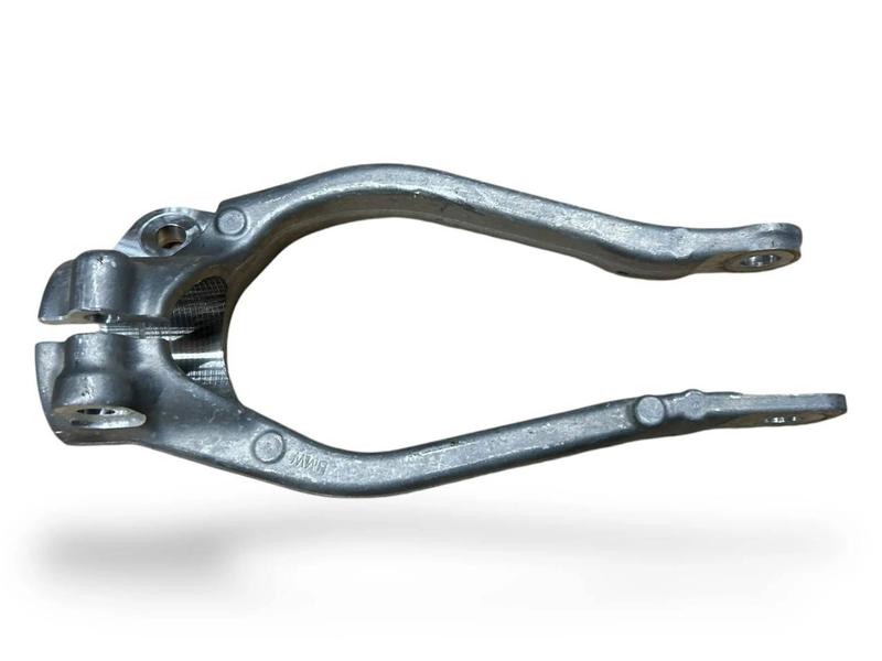 31126898316 Soporte inferior amortiguador BMW 7 Series G70