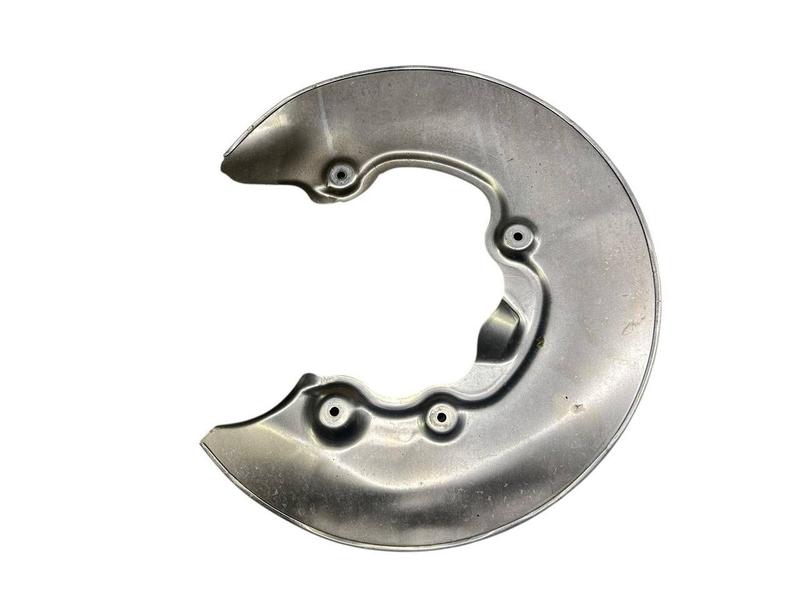 34206871341 Placa protección disco trasero BMW 2 Series G42, 3 Series G20 Saloon, 3 Series G20 Saloon LCI, 3 Series G21 Touring LCI, 3 Series G28 Saloon, 4 Series G22 Coupé LCI, 4 Series G23 Convertible LCI, 4 Series G26 Gran Coupé LCI, i4 G26 Gran Coupé LCI, Z4 G29