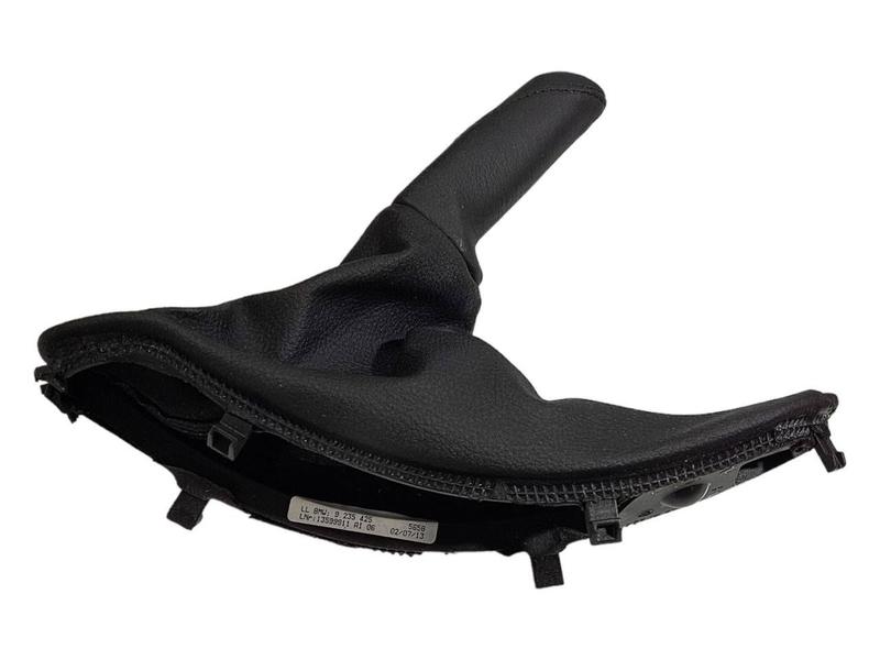 34429235425 Funda palanca freno de mano 3 Series F30, 3 Series F30 LCI, 3 Series F31, 3 Series F31 LCI, 3 Series F34 GT LCI, 3 Series F35, 3 Series F35 LCI, 4 Series F32, 4 Series F32 LCI, 4 Series F33, 4 Series F33 LCI, 4 Series F36 Gran Coupé LCI