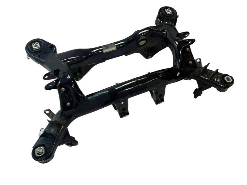 350121562 Subchasis trasero X1 E84