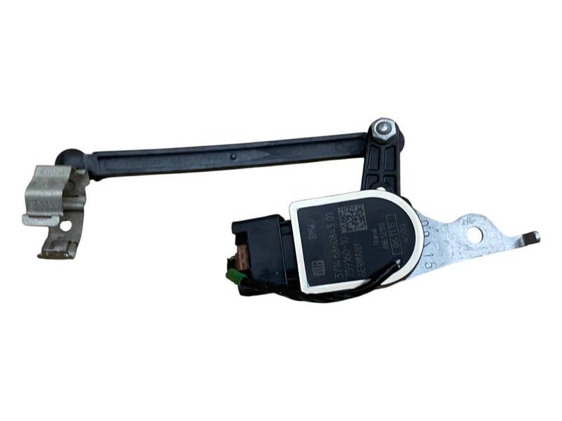 37146860843 Sensor corrector óptico faro BMW 1 Series F20, 1 Series F20 LCI, 1 Series F21, 1 Series F21 LCI, 2 Series F22, 2 Series F22 LCI, 2 Series F23, 2 Series F23 LCI, 2 Series F87 M2, 2 Series F87 M2 LCI, 3 Series F30, 3 Series F30 LCI, 3 Series F31, 3 Series F31 LCI, 3 Series F34 GT LCI, 3 Series F35, 3 Series F35 LCI, 3 Series F80 M3 LCI, 4 Series F32, 4 Series F32 LCI, 4 Series F33, 4 Series F33 LCI, 4 Series F36 Gran Coupé, 4 Series F36 Gran Coupé LCI, 4 Series F82 M4, 4 Series F82 M4 LCI, 4 Series F83 M4, 4 Series F83 M4 LCI, 5 Series F07 GT LCI, 5 Series F10, 5 Series F10 LCI, 5 Series F11, 5 Series F11 LCI, 5 Series F18, 5 Series F18 LCI, 6 Series F06 Gran Coupé LCI, 6 Series F12, 6 Series F12 LCI, 6 Series F13, 6 Series F13 LCI, 7 Series F01, 7 Series F01 LCI, 7 Series F02, 7 Series F02 LCI, 7 Series F04 Hybrid, X3 F25, X4 F26