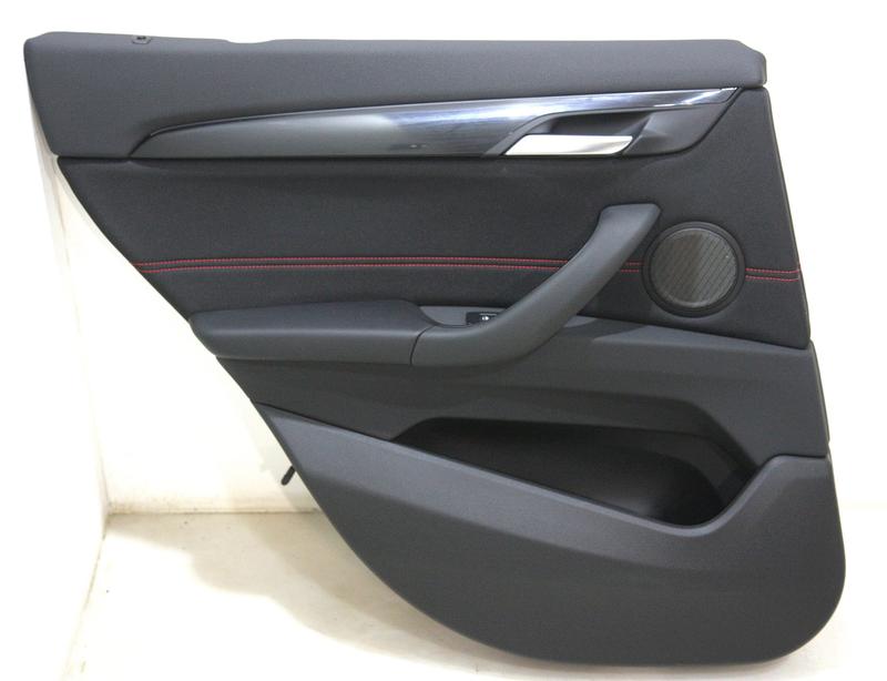 51427438107 Tapizado puerta trasera BMW X1 F48