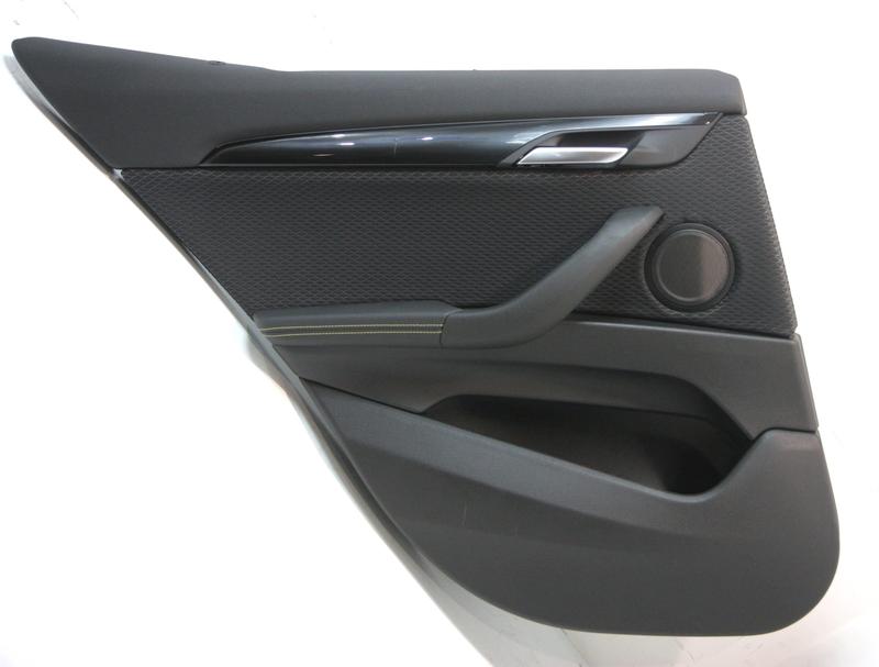 51429471677 Tapizado puerta trasera BMW X2 F39
