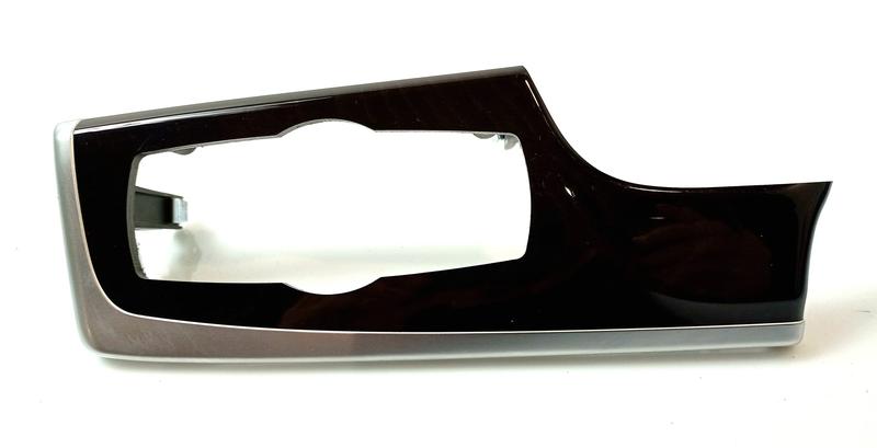 51459192935 Embellecedor guantera BMW 5 Series F10, 5 Series F10 LCI, 5 Series F11, 5 Series F11 LCI, 5 Series F18, 5 Series F18 LCI