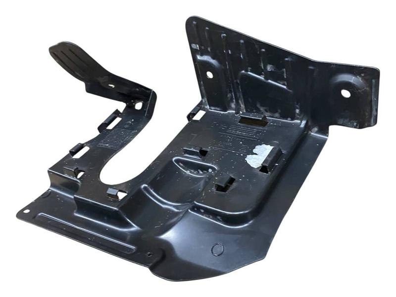 51757424917 Protector inferior delantero BMW X5 G05 LCI, X5 M F95 LCI, X6 G06 LCI, X6 M F96 LCI, X7 G07 LCI, XM G09