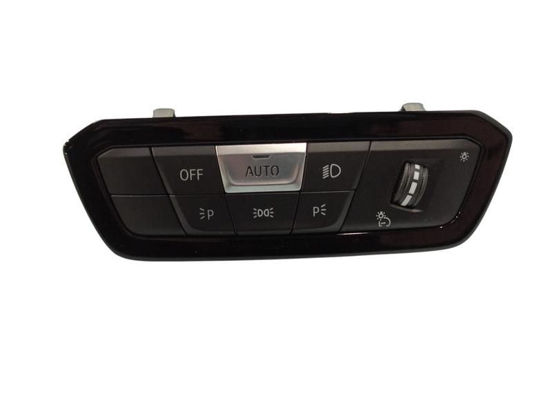 61315A16B17 EXMAESTRO electrónica y volantes BMW 2 Series G42, 2 Series G87 M2, 3 Series G20 Saloon LCI, 3 Series G80 M3 LCI, 4 Series G22 Coupé LCI, 4 Series G23 Convertible LCI, 4 Series G26 Gran Coupé LCI, 4 Series G82 M4 Coupé LCI, 4 Series G83 M4 Convertible LCI, i4 G26 Gran Coupé LCI