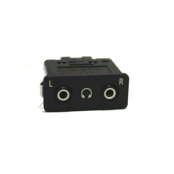 61316930562 6930562 Conector entrada AUX BMW 5 Series E60, 5 Series E60 LCI, 5 Series E61, 5 Series E61 LCI, 5 Series F10, 5 Series F10 LCI, 5 Series F18, 5 Series F18 LCI, X5 E70 LCI, X6 E71, X6 E72 Hybrid