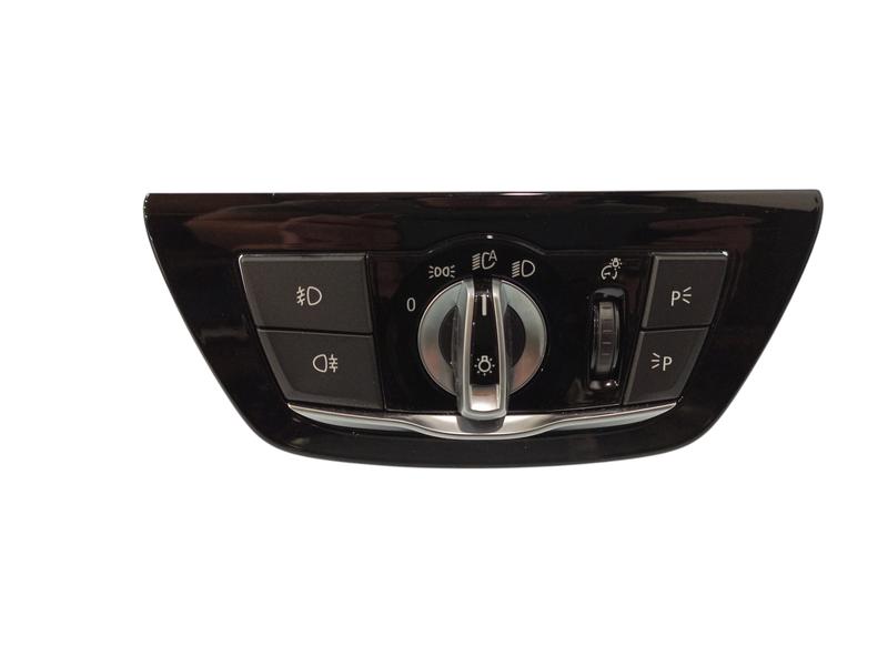 61319493734 EXMAESTRO electrónica y volantes BMW 5 Series G30, 5 Series G30 LCI, 5 Series G31 Touring, 5 Series G31 Touring LCI, 5 Series G38, 5 Series G38 LCI, 6 Series G32 GT, 6 Series G32 GT LCI