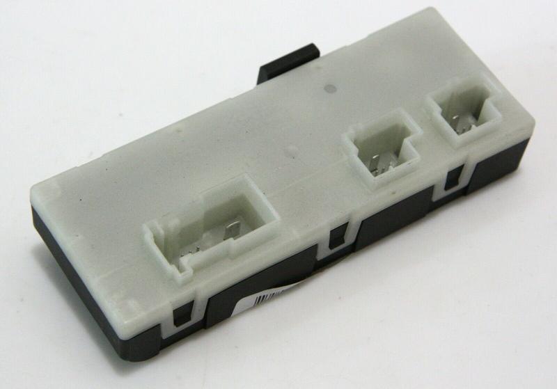 61359451484 Módulo maletero BMW 1 Series F40, 3 Series G20 Saloon, 3 Series G21 Touring, 3 Series G28 Saloon, 5 Series G30, 5 Series G30 LCI