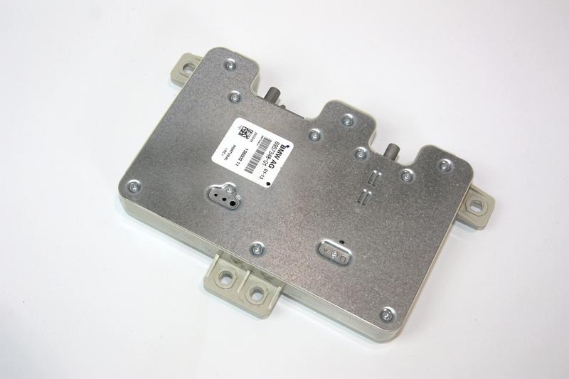 65206957348 Amplificador antena BMW 6 Series E63, 6 Series E63 LCI, 6 Series E64, 6 Series E64 LCI, 6 Series F06 Gran Coupé LCI, 6 Series F12, 6 Series F12 LCI, 6 Series F13, 6 Series F13 LCI