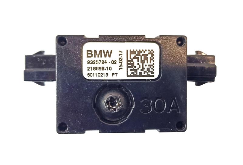 65209325724 Amplificador antena BMW 5 Series F90 M5, 5 Series F90 M5 LCI, 5 Series G30, 5 Series G30 LCI, 5 Series G31 Touring, 5 Series G31 Touring LCI, 5 Series G38, 5 Series G38 LCI, 7 Series G11, 7 Series G11 LCI, 7 Series G12, 7 Series G12 LCI