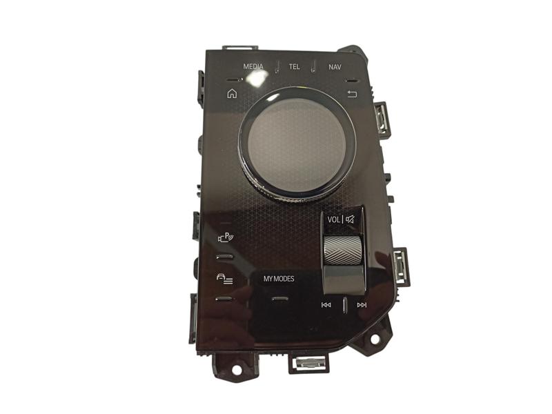 65825B3DE06 EXMAESTRO electrónica y volantes BMW 5 Series G60 Saloon, 5 Series G61 Touring, 5 Series G68 Saloon, X3 G45