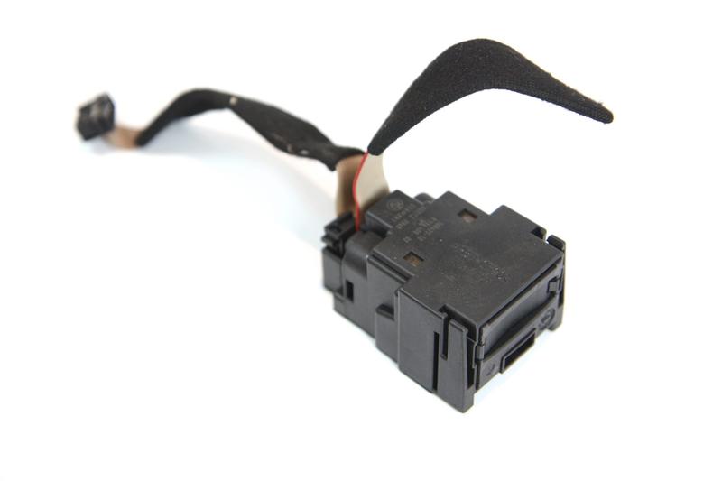 66129194400 EXMAESTRO electrónica y volantes BMW X1 E84