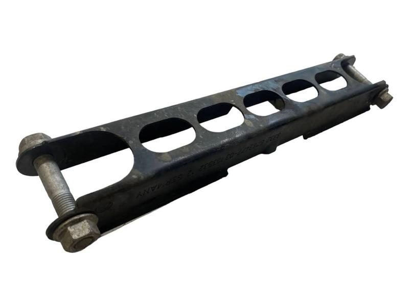 6763477 Brazo superior suspensión trasera X1 E84