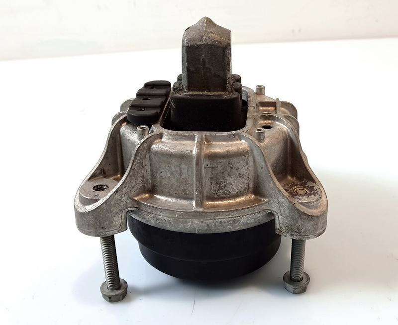 6777375 Soporte motor BMW 5 Series F07 GT LCI, 5 Series F10, 5 Series F10 LCI, 5 Series F11, 5 Series F11 LCI, 6 Series F06 Gran Coupé LCI, 6 Series F12, 6 Series F12 LCI, 6 Series F13, 6 Series F13 LCI, 7 Series F02, 7 Series F02 LCI