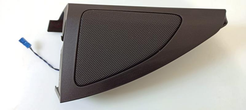 6809630 Marco altavoz lateral BMW X5 G05