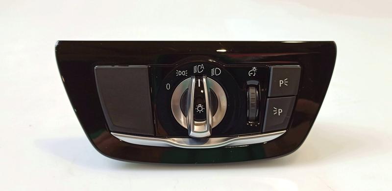 6841879 Interruptor luces BMW 5 Series F90 M5, 5 Series F90 M5 LCI, 5 Series G30, 5 Series G30 LCI, 6 Series G32 GT, 6 Series G32 GT LCI