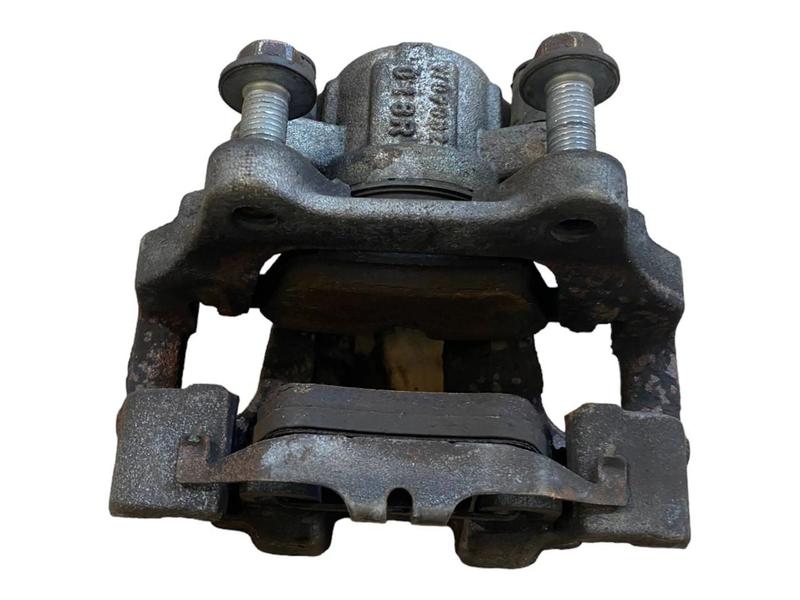 6850858 Pinza freno trasera 1 Series F20, 1 Series F20 LCI, 1 Series F21, 1 Series F21 LCI, 2 Series F22, 2 Series F22 LCI, 2 Series F23, 2 Series F23 LCI, 3 Series F30, 3 Series F30 LCI, 3 Series F31, 3 Series F31 LCI, 3 Series F34 GT LCI, 4 Series F32, 4 Series F32 LCI, 4 Series F33, 4 Series F33 LCI, 4 Series F36 Gran Coupé LCI