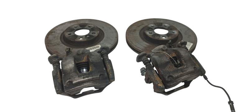 6860267 Juego discos y pinzas de freno BMW 1 Series F40, 2 Series F45 Active Tourer LCI, 2 Series F46 Gran Tourer LCI, MINI Countryman F60, X1 F48 LCI, X2 F39