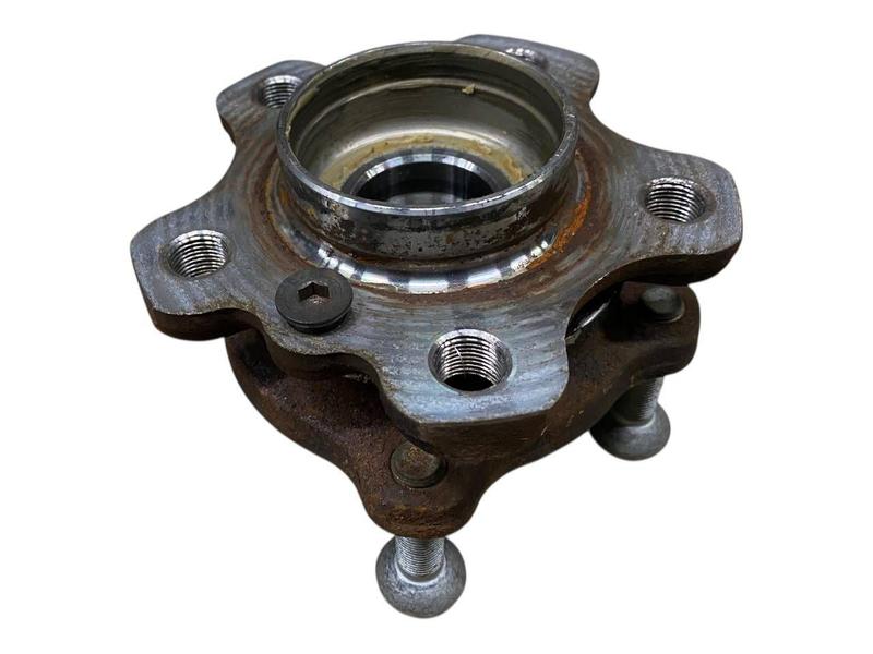 6861140 Rodamiento rueda trasera BMW 2 Series G42, 2 Series U06 Active Tourer, 3 Series G20 Saloon LCI, 3 Series G21 Touring LCI, 3 Series G28 Saloon LCI, 4 Series G22 Coupé LCI, 4 Series G23 Convertible LCI, 4 Series G26 Gran Coupé LCI, 5 Series G30, 5 Series G30 LCI, 5 Series G31 Touring LCI, 5 Series G38, 5 Series G38 LCI, 5 Series G60 Saloon, 5 Series G61 Touring, 5 Series G68 Saloon, 6 Series G32 GT LCI, 7 Series G11, 7 Series G11 LCI, 7 Series G12, 7 Series G12 LCI, 7 Series G70, 8 Series G14 Convertible, 8 Series G15 Coupé, 8 Series G16 Gran Coupé, i4 G26 Gran Coupé LCI, X1 U11, X1L U12, X2 U10, X3 G01 LCI, X3 G45