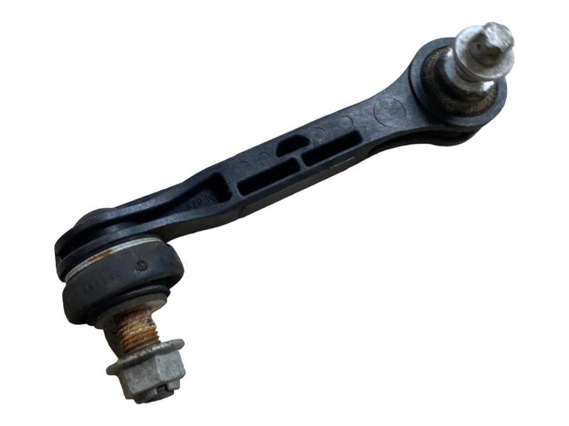 6861482 Bieleta barra estabilizadora trasera 5 Series G30, 5 Series G30 LCI, 5 Series G31 Touring, 5 Series G31 Touring LCI, 5 Series G38, 5 Series G38 LCI, 6 Series G32 GT, 6 Series G32 GT LCI, 7 Series G11, 7 Series G11 LCI, 7 Series G12, 7 Series G12 LCI, 8 Series G14 Convertible, 8 Series G15 Coupé, 8 Series G16 Gran Coupé
