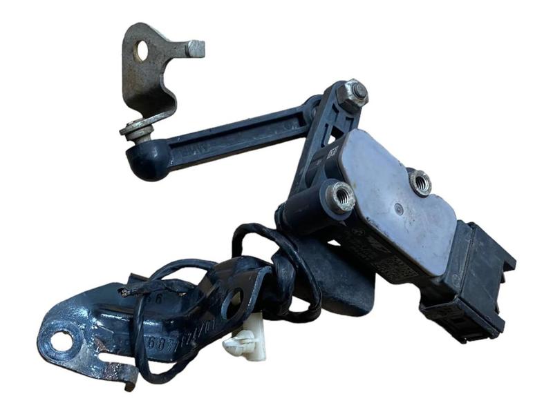 6867646 Palanca sensor altura delantera BMW 2 Series F45 Active Tourer, 2 Series F45 Active Tourer LCI, 2 Series F46 Gran Tourer, 2 Series F46 Gran Tourer LCI, i3 I01, i8 I12, MINI F55, MINI F56, X1 F48, X5 F15, X5 M F85, X6 F16, X6 M F86