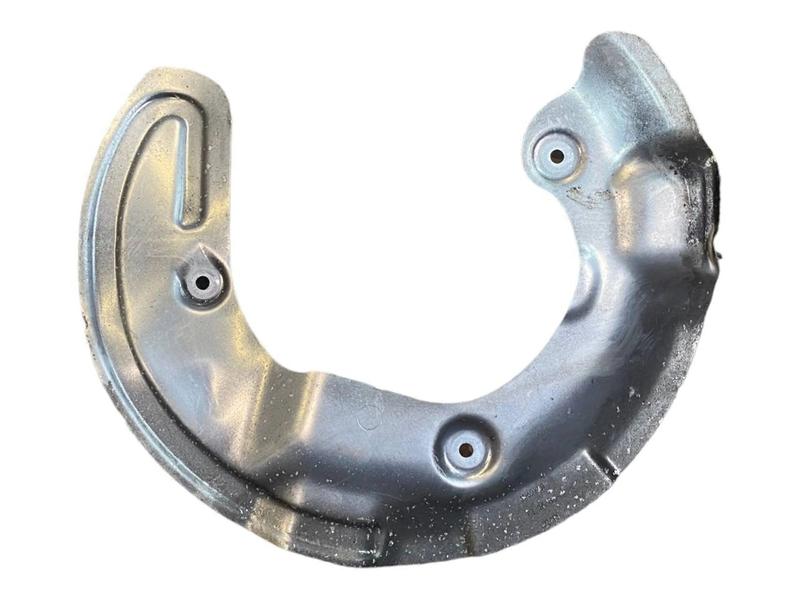 6869780 Placa protección disco delantero 1 Series F40, 1 Series F52 Saloon, 2 Series F45 Active Tourer LCI, 2 Series F46 Gran Tourer LCI, MINI Cabrio F57, MINI Clubman F54 LCI, MINI Countryman F60, MINI F55, MINI F56, X1 F48 LCI, X2 F39