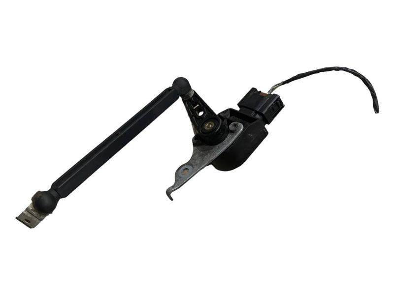 6870000 Sensor corrector óptico faro 1 Series F20, 1 Series F20 LCI, 1 Series F21, 1 Series F21 LCI, 1 Series F40, 2 Series F22, 2 Series F22 LCI, 2 Series F23, 2 Series F23 LCI, 2 Series F87 M2 LCI, 3 Series F30, 3 Series F30 LCI, 3 Series F31, 3 Series F31 LCI, 3 Series F34 GT LCI, 3 Series F35, 3 Series F35 LCI, 3 Series F80 M3 LCI, 3 Series G20 Saloon, 3 Series G20 Saloon LCI, 3 Series G21 Touring, 3 Series G21 Touring LCI, 3 Series G28 Saloon, 3 Series G28 Saloon LCI, 4 Series F32, 4 Series F32 LCI, 4 Series F33, 4 Series F33 LCI, 4 Series F36 Gran Coupé LCI, 4 Series F82 M4 LCI, 4 Series F83 M4 LCI, 5 Series F07 GT LCI, 5 Series F10, 5 Series F10 LCI, 5 Series F11, 5 Series F11 LCI, 5 Series F18, 5 Series F18 LCI, 5 Series F90 M5, 5 Series F90 M5 LCI, 5 Series G30, 5 Series G30 LCI, 5 Series G31 Touring, 5 Series G31 Touring LCI, 5 Series G38, 5 Series G38 LCI, 6 Series F06 Gran Coupé LCI, 6 Series F12, 6 Series F12 LCI, 6 Series F13, 6 Series F13 LCI, 6 Series G32 GT, 6 Series G32 GT LCI, 7 Series F01, 7 Series F01 LCI, 7 Series F02, 7 Series F02 LCI, 7 Series F04 Hybrid, 7 Series G11, 7 Series G11 LCI, 7 Series G12, 7 Series G12 LCI, 8 Series F91 M8 Convertible, 8 Series F92 M8 Coupé, 8 Series G14 Convertible, 8 Series G15 Coupé, 8 Series G16 Gran Coupé, i3 I01 LCI, i8 I12 LCI, i8 I15, MINI F55, MINI F56, X2 F39, X3 F25, X4 F26, Z4 G29