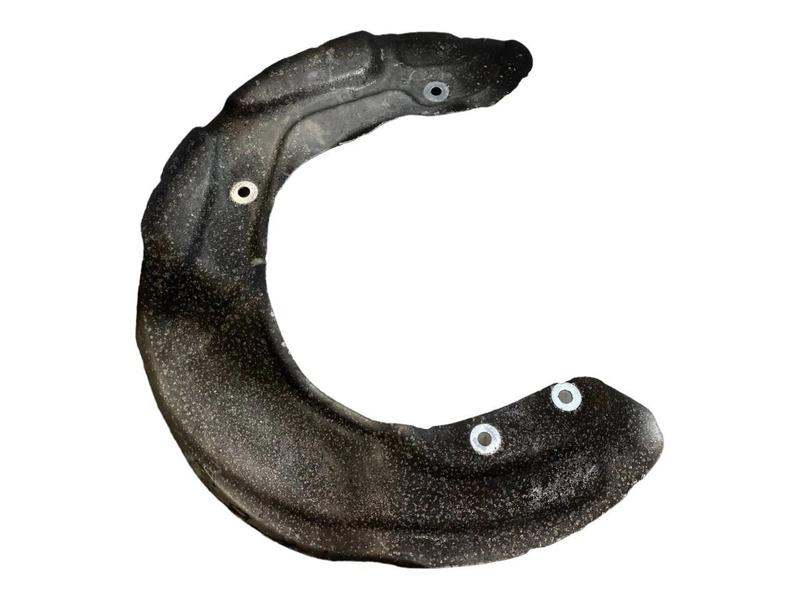 6873418 Placa protección disco delantero BMW 1 Series F20, 1 Series F20 LCI, 1 Series F21, 1 Series F21 LCI, 2 Series F22, 2 Series F22 LCI, 2 Series F23, 2 Series F23 LCI, 3 Series F30, 3 Series F30 LCI, 3 Series F31, 3 Series F31 LCI, 3 Series F34 GT LCI, 3 Series F35, 3 Series F35 LCI, 4 Series F32, 4 Series F32 LCI, 4 Series F33, 4 Series F33 LCI, 4 Series F36 Gran Coupé LCI