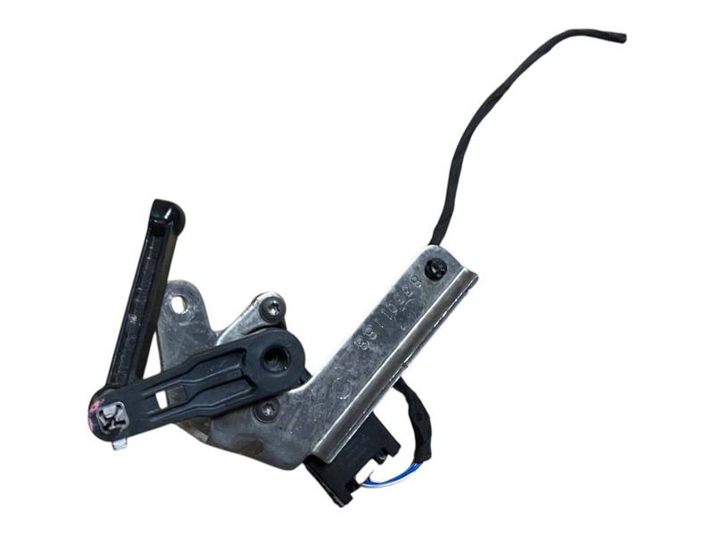 6895467 Sensor corrector óptico faro BMW 1 Series F52 Saloon, 2 Series F45 Active Tourer, 3 Series G20 Saloon, 3 Series G28 Saloon, 5 Series G38, X6 G06