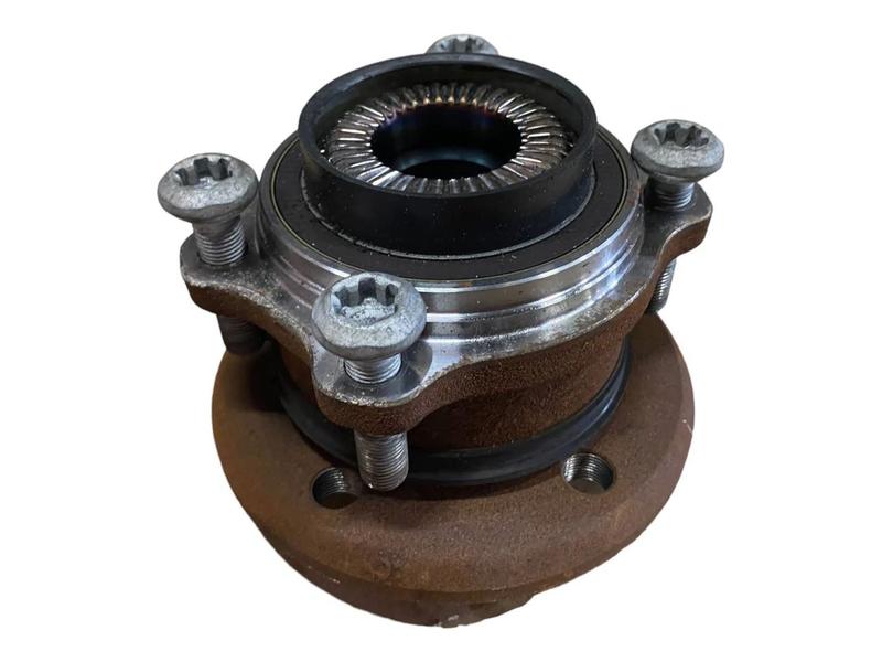 6895673 Rodamiento rueda trasera X7 G07