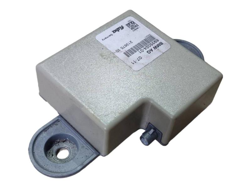 6935024 Amplificador antena 1 Series E88, 3 Series E90, 3 Series E90 LCI, 3 Series E91, 3 Series E92, 3 Series E92 LCI, 3 Series E93, 3 Series E93 LCI, 5 Series E60, 5 Series E60 LCI, 5 Series E61, 5 Series E61 LCI, 5 Series F07 GT LCI, 5 Series F10, 5 Series F10 LCI, 5 Series F11, 5 Series F11 LCI, 5 Series F18, 5 Series F18 LCI, 6 Series E63, 6 Series E63 LCI, 6 Series E64, 6 Series E64 LCI, 6 Series F12, 6 Series F12 LCI, 6 Series F13, 6 Series F13 LCI, 7 Series E65, 7 Series E66, 7 Series F01, 7 Series F01 LCI, 7 Series F02, 7 Series F02 LCI, 7 Series F04 Hybrid, X3 F25, X4 F26, X5 E70, X6 E71, X6 E72 Hybrid, Z4 E89