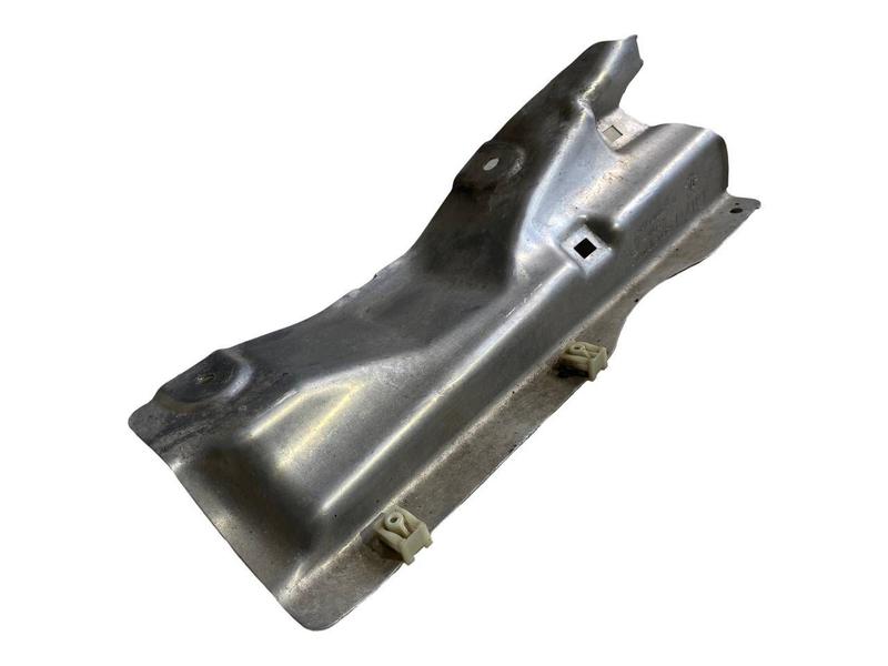 7202853 Escudo térmico escape 5 Series F07 GT LCI, 5 Series F10, 5 Series F10 LCI, 5 Series F11, 5 Series F11 LCI, 6 Series F06 Gran Coupé LCI, 6 Series F12, 6 Series F12 LCI, 6 Series F13, 6 Series F13 LCI, 7 Series F01, 7 Series F01 LCI, 7 Series F02, 7 Series F02 LCI