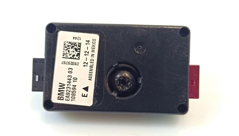 9231443 Filtro antena BMW 2 Series F22, 2 Series F22 LCI, 3 Series F30, 3 Series F30 LCI, 3 Series F34 GT LCI, 3 Series F35, 3 Series F35 LCI, 3 Series F80 M3 LCI, 4 Series F32, 4 Series F32 LCI, 4 Series F36 Gran Coupé LCI, 4 Series F82 M4 LCI