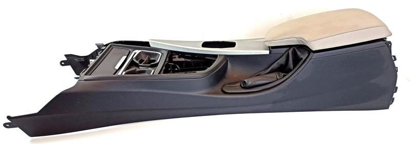 9235473 Consola central BMW 3 Series F30, 3 Series F30 LCI, 3 Series F31, 3 Series F31 LCI, 3 Series F34 GT LCI, 3 Series F35, 3 Series F35 LCI, 3 Series F80 M3, 3 Series F80 M3 LCI, 4 Series F32, 4 Series F32 LCI, 4 Series F33, 4 Series F33 LCI, 4 Series F36 Gran Coupé, 4 Series F36 Gran Coupé LCI, 4 Series F82 M4, 4 Series F82 M4 LCI, 4 Series F83 M4, 4 Series F83 M4 LCI