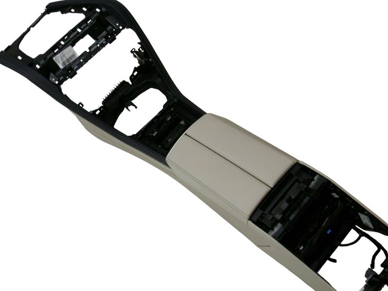 BU63335 Consola central 8 Series F93 M8 Gran Coupé