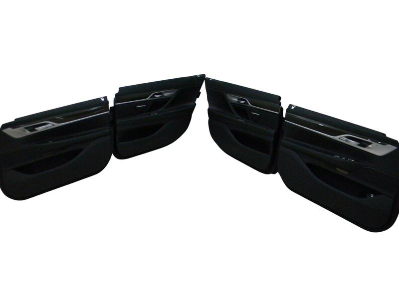 GJ35803 Tapizado puerta trasera 7 Series G12